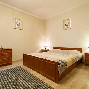 nadezhda-apartment-on-nauryzbay-batyra-37-1.hotels-of-almaty.com/